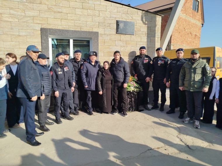 ПОМНИМ И ГОРДИМСЯ. ПОМНИМ И ГОРДИМСЯ.